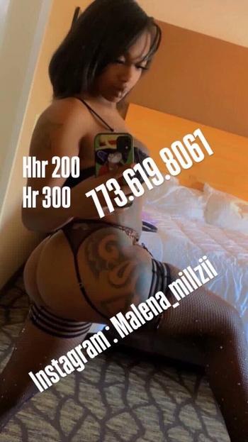 Camille, 25  female escort, Kalamazoo