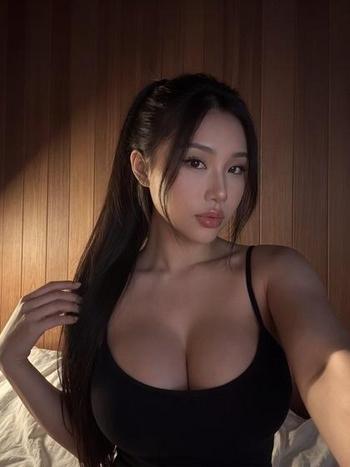 Hanna, 25  female escort, Kalamazoo