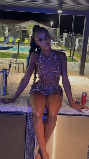 Sadity, 22  female escort, Kalamazoo