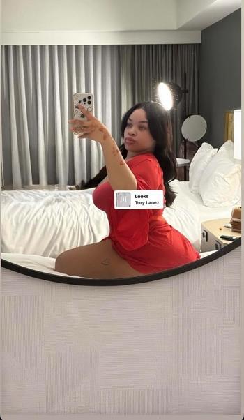Nova, 20  female escort, Kalamazoo
