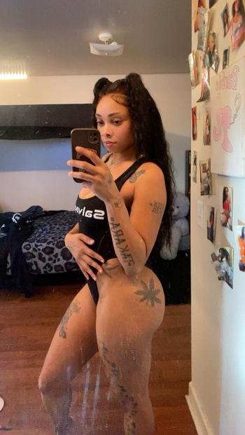 Barbie, 36  female escort, Kalamazoo